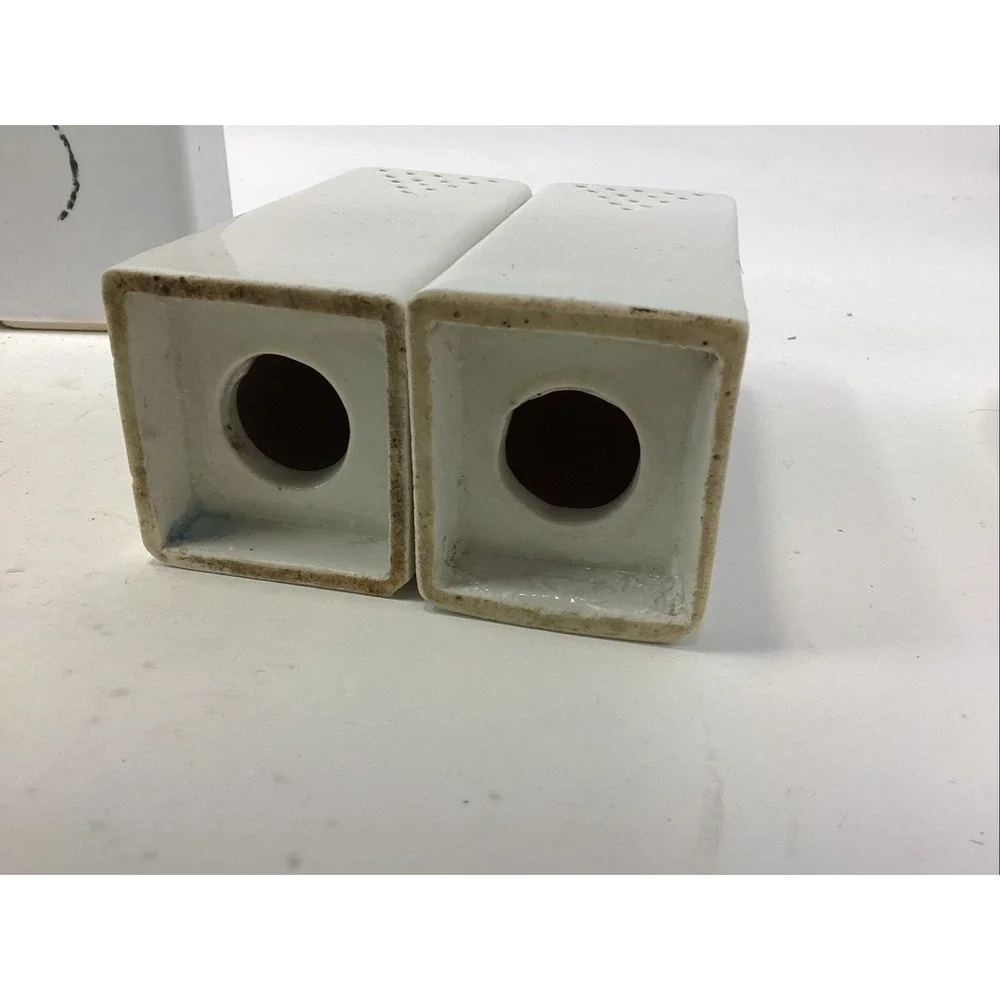 (3) Sets Vintage MCM White Ceramic Salt And Pepper Shakers 3-4